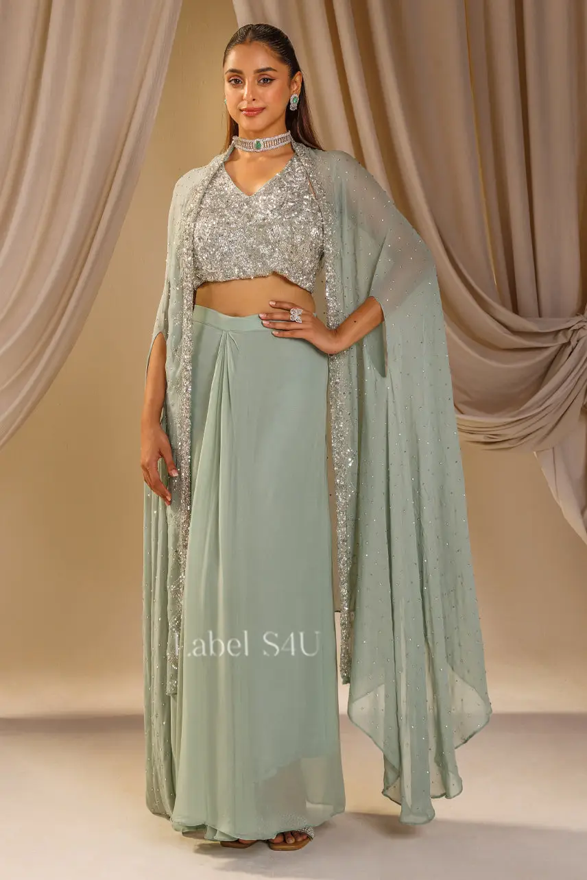 Mint Majesty Cape Set view 3