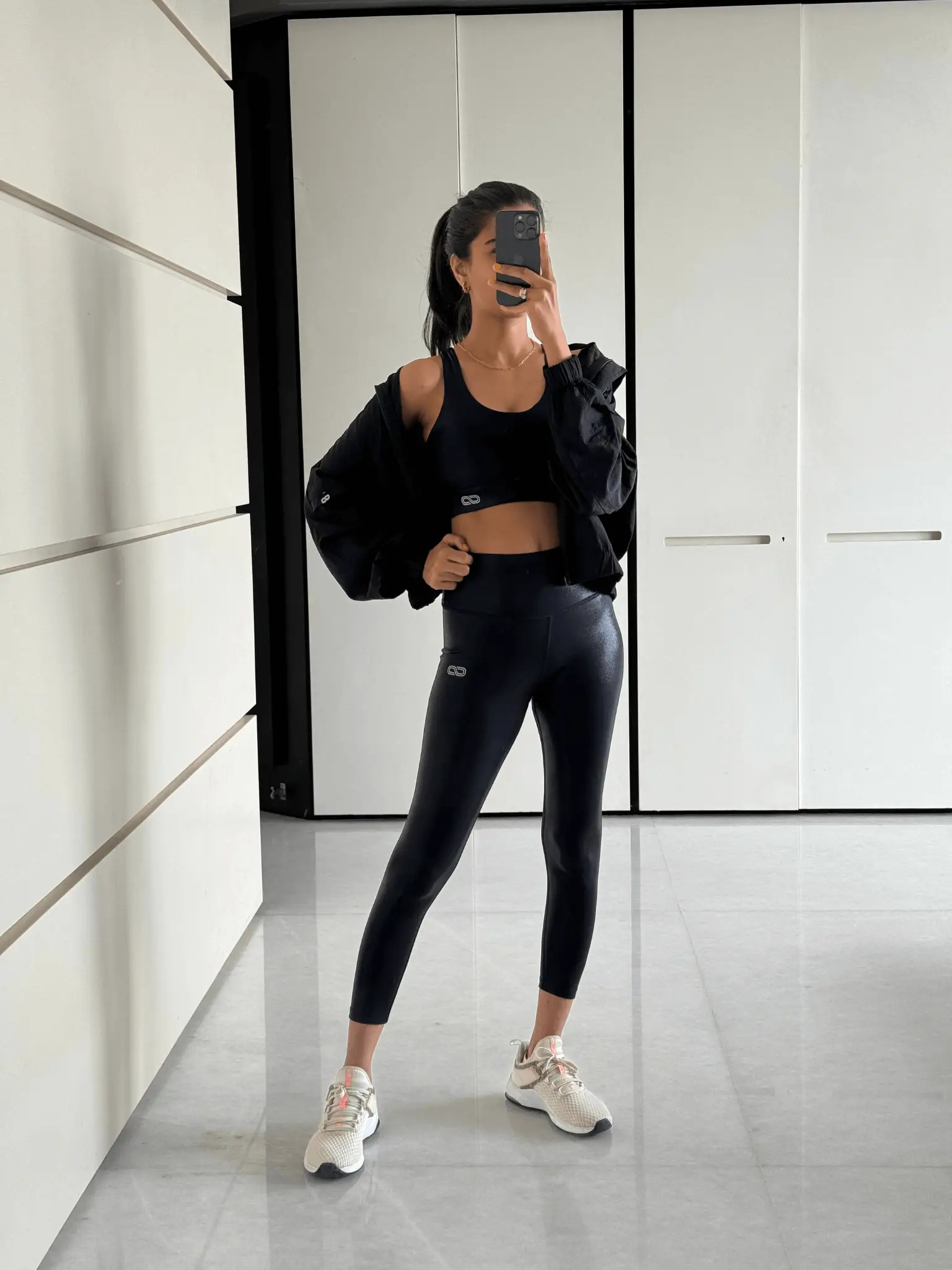 Ath Track Gloss Leggings Shiny Black view 4